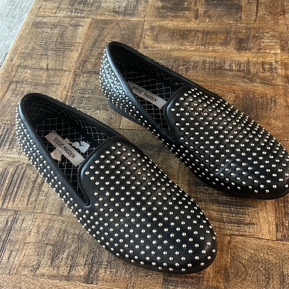 Steve Madden Men’s Studded Smoking Loafer Capitil - Picture 4 of 11